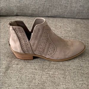 Crown Vintage Booties